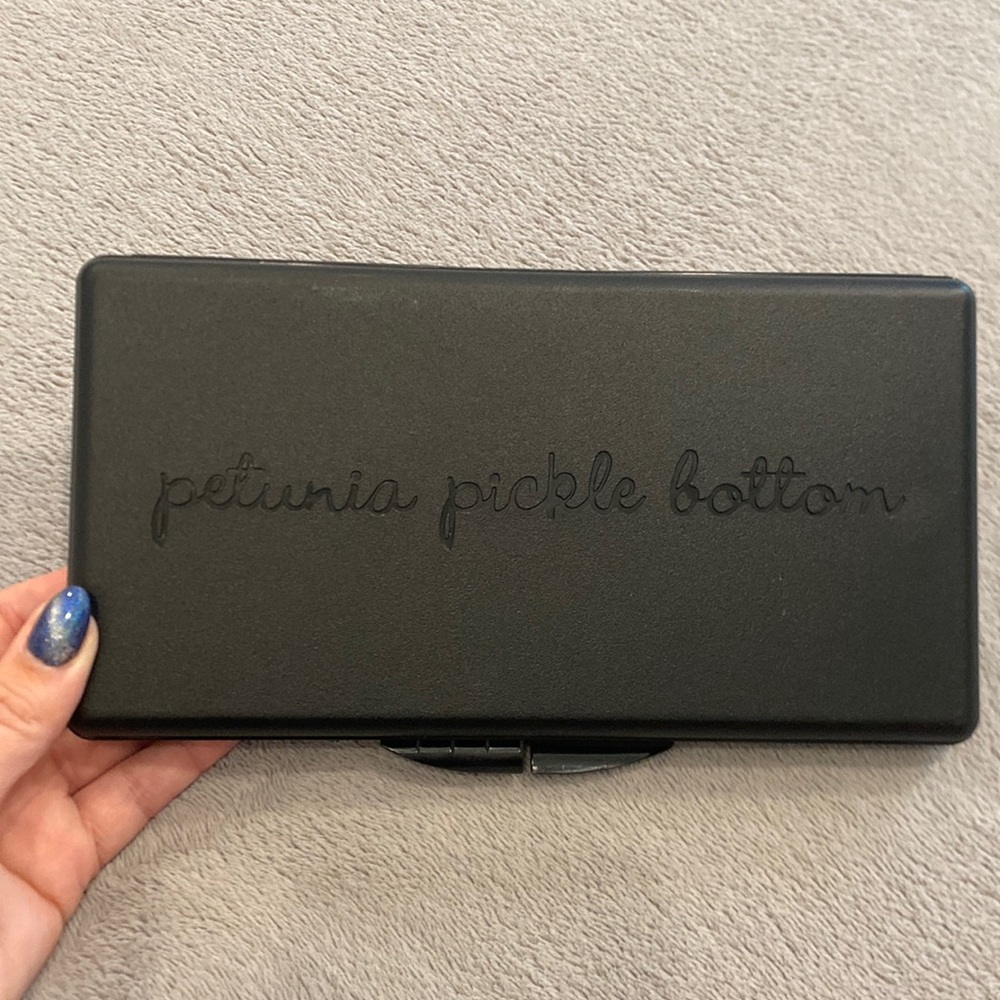 Petunia pickle bottom wipe case